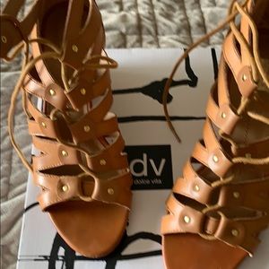 Dolce Vita size 8 Rhoda wedges like new